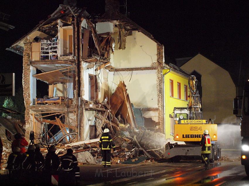 Hausexplosion Bruehl bei Koeln Pingsdorferstr P279.JPG